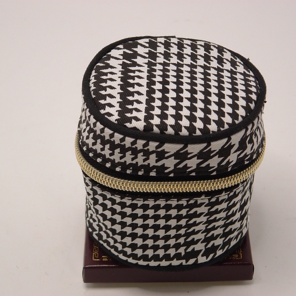 Anne Klein Travel Jewelry Case - Picture 1 of 10